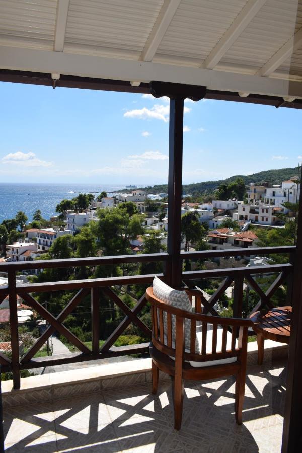 Elpida Apartments Votsi  Екстер'єр фото